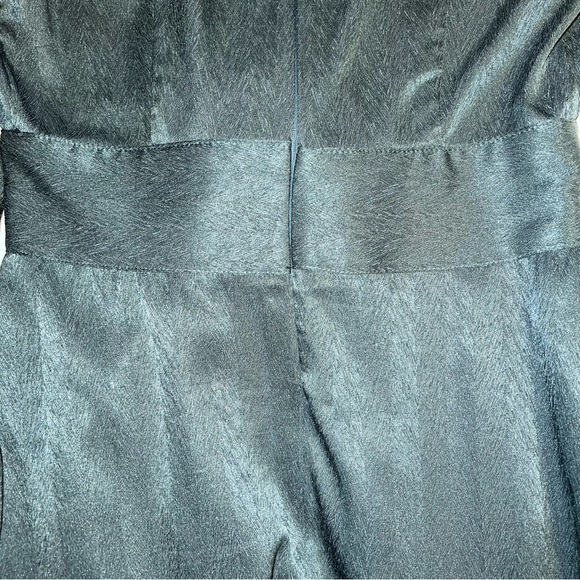 Storia Emerald Green Deep V-Neck Ruffle Long Sleeve Mini Dress Sz S - Picture 13 of 14